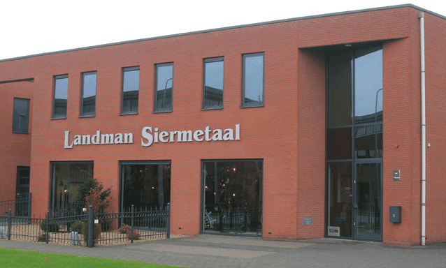 Landman Siermetaal  De specialist in het maken van sierhekwerken en inrijpoorten op maat.